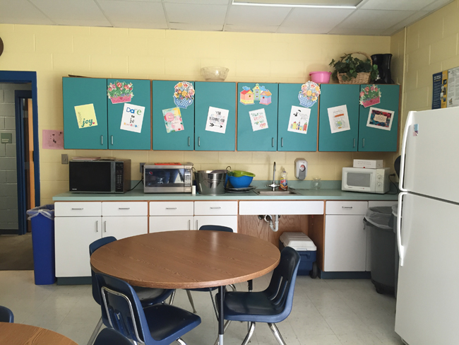 teachers-lounge-before-kitchen-side