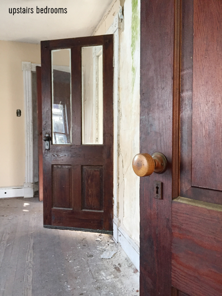 beach-house-before-upstairs-bedrooms