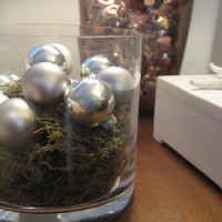 Six Fun Christmas Decor Ideas With Ornaments & Moss