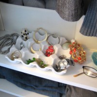 Two Ways To Store Jewelry