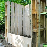 Making A Compost Bin From Pallets