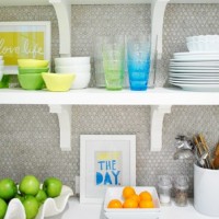 Decorating Kitchen Shelves