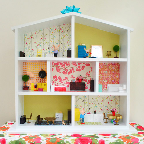 DIY Modern Dollhouse With Wallpaper Backgrounds
