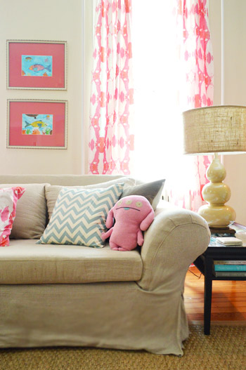 Happy and Bright Farmhouse Living Room With Pink Curtains