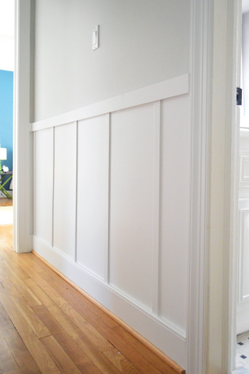 DIY Board And Batten Wainscoting Treatment In Hallway