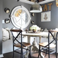 House Crashing: A Cozy & Creative Townhouse