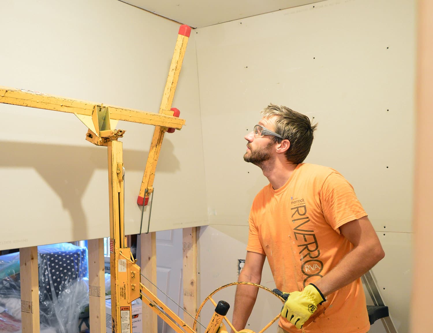 How To Hang Drywall By Yourself Young