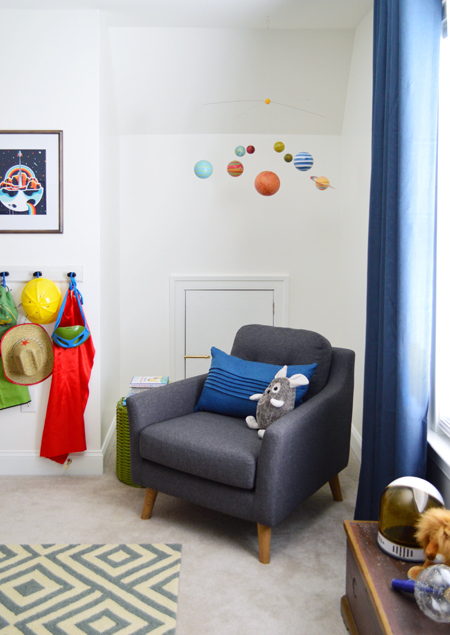 Boys Outer-Space-Bedroom Reading-Corner-Space-Mobile
