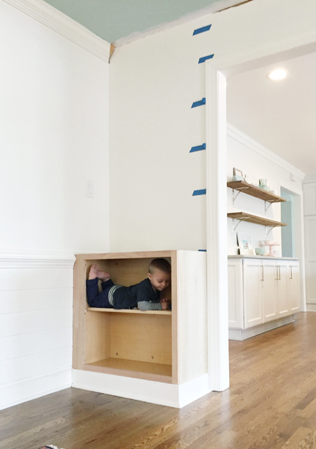 built-in-bookshelves-7-boy-in-bases