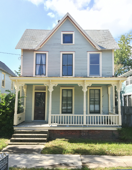 beach-house-before-front