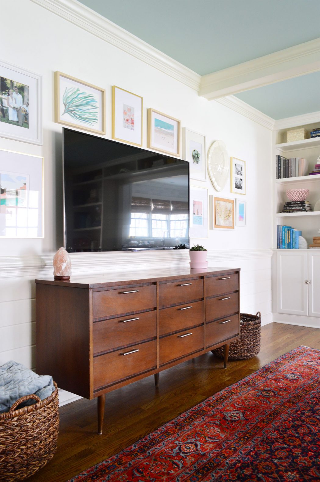 How To Make A Gallery Wall Around A Tv Young House Love