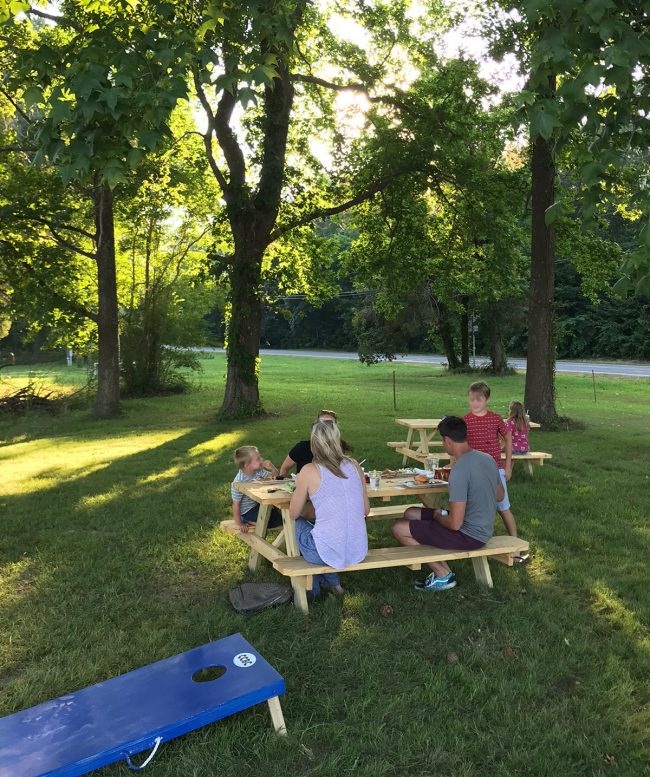 dining outside at the cape charles brewing company