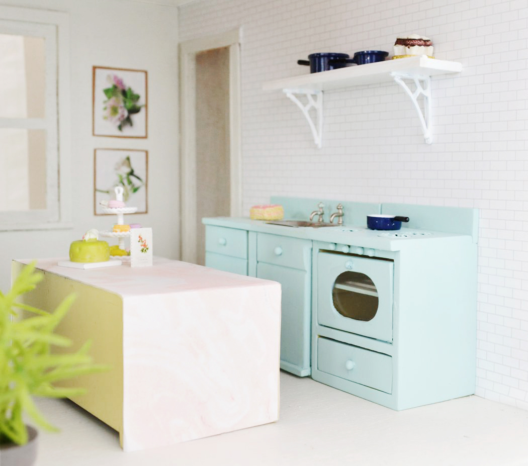 Teeny tiny laundry room #dollhouse #miniature, dollhouse renovation