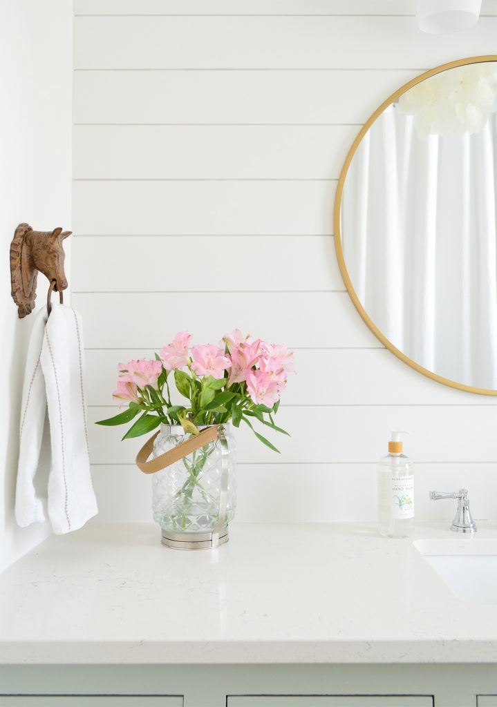 A Surprisingly Quick And Demo Free Hall Bathroom Makeover