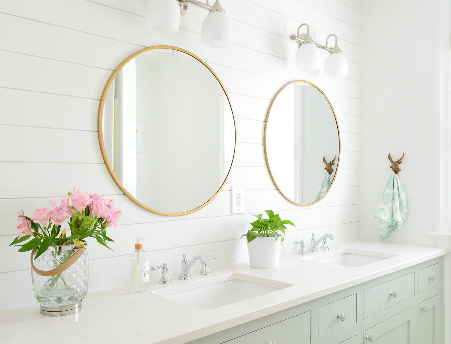 An Easy DIY Beadboard Hook Wall In The Kids' Bathroom