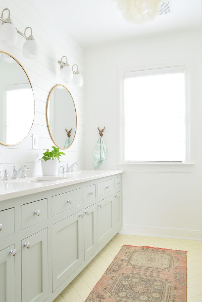 A Surprisingly Quick And Demo Free Hall Bathroom Makeover