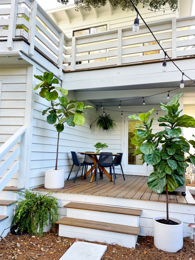 Kitchen Porch Towards Left Side Wall