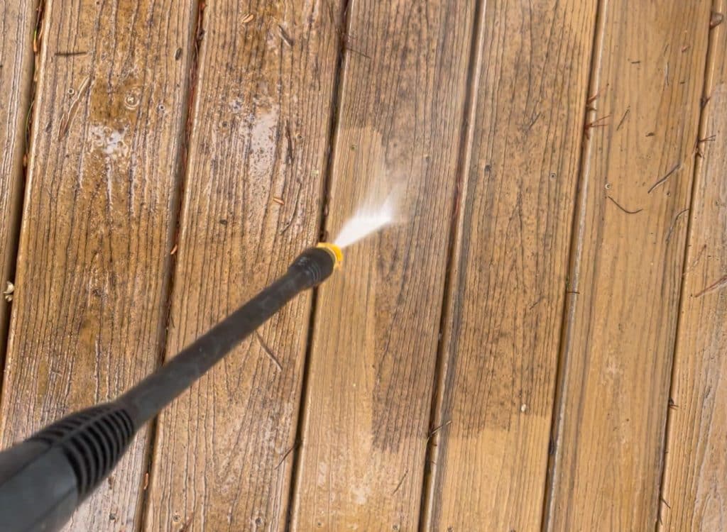 Spraying Trex Deck With Ryobi Electric Pressure Washer