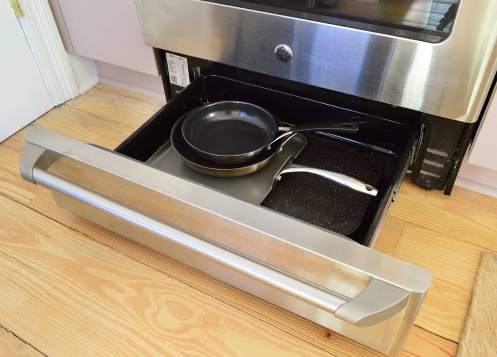 Warmer Drawer Under Oven Used To Store Flat Pans