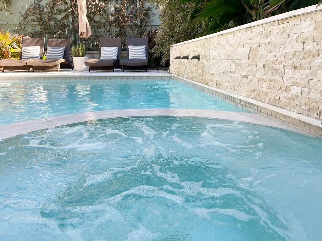 Moving pool water in spas and fountains