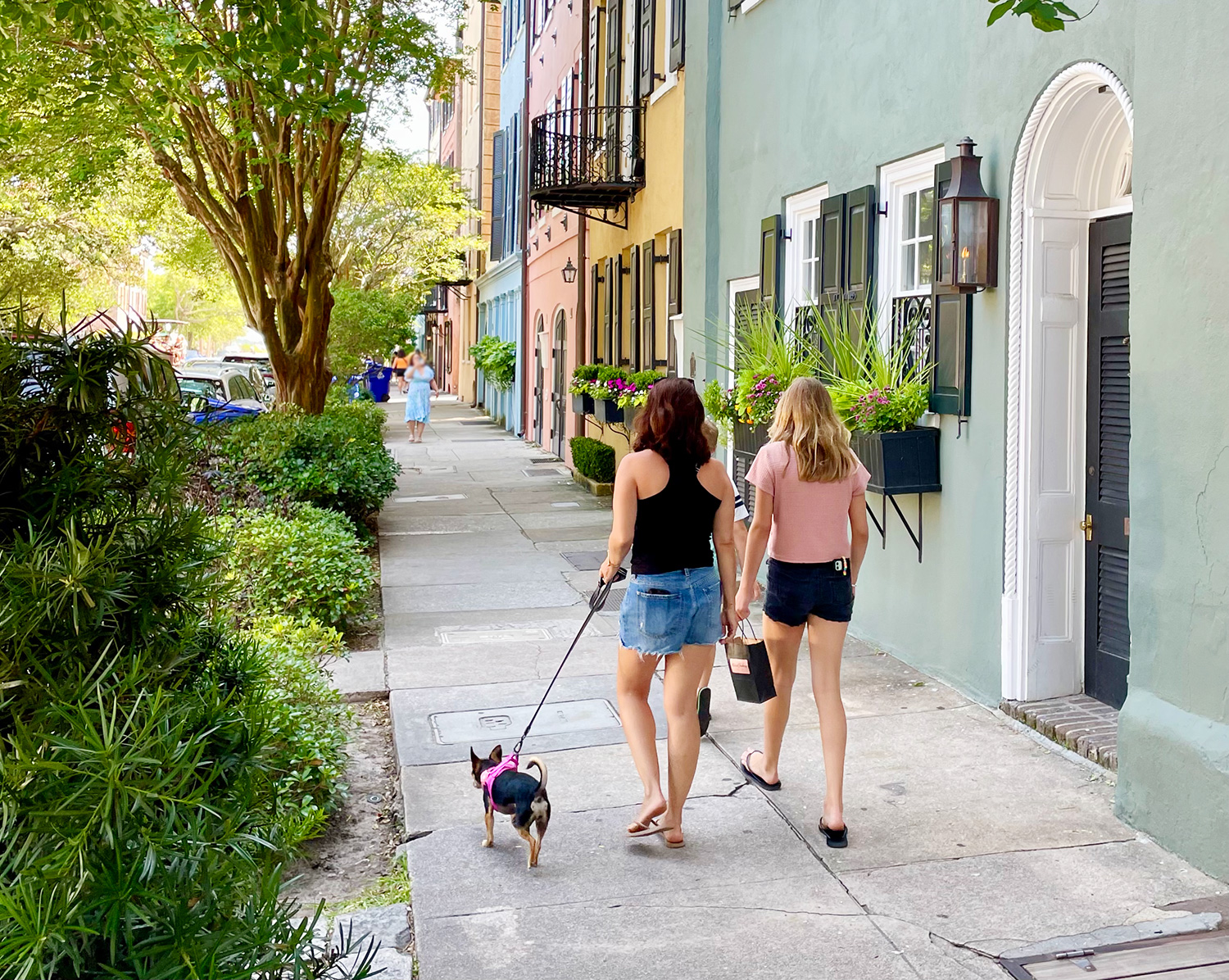 Charleston South Carolina Featured Image Rainbow Row