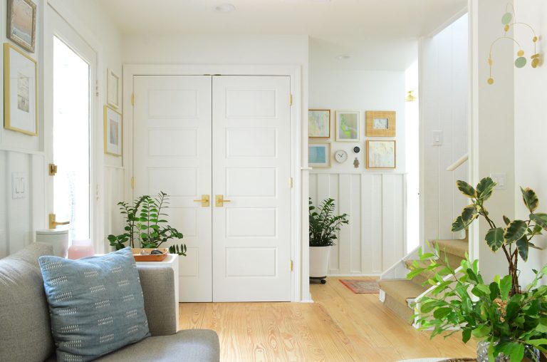 SW Pure White On Doors Trim Walls And Ceiling Of Living Space