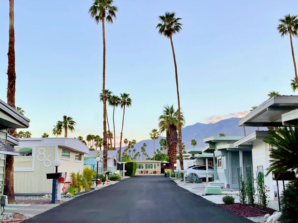Stylish Mobile Home Neighborhood In Palm Springs California