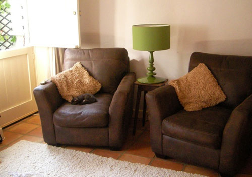 living-room-charming-english-cottage-green-modern-lamp