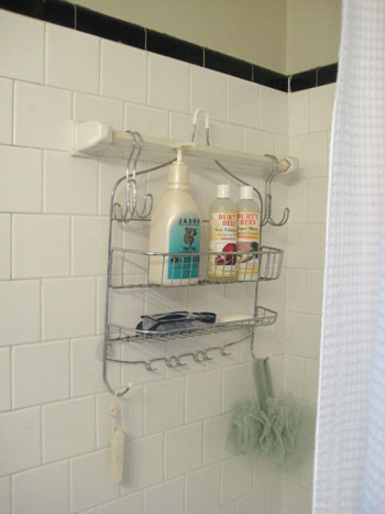 simplify-post-hanging-shower-storage