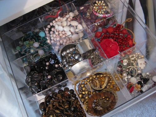jewelry-storage-drawer-ikea-dressing-room