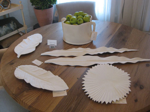 white-ceramic-leaf-platters-and-plates