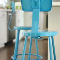 How To Spray Paint Metal Stools