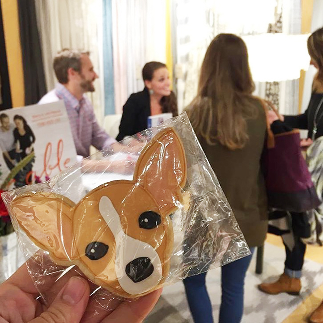 NYC Signing Burger Cookie