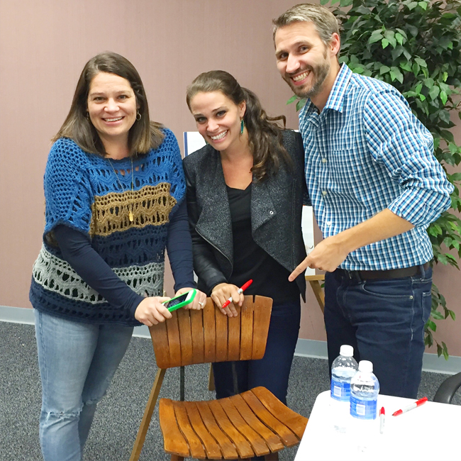 StLouis Signing Chair