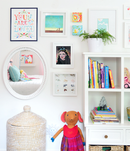 GirlsRoom-Bookcase-Art-Frames-Detail