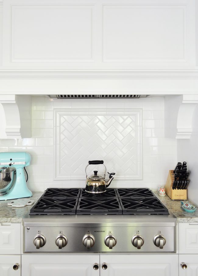 HouseCrash Stately White Kitchen Backsplash1500