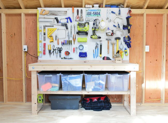 ideias de armazenamento de galpão bancada de trabalho de ferramentas com pegboards