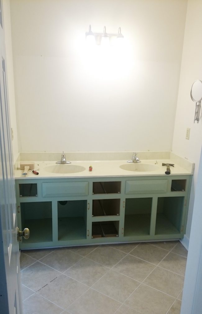 Ep41 Staging Bathroom Before 650x1008
