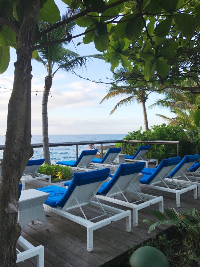 Porto Rico Condado Vanderbilt Hotel Blue Chaise At Sunet