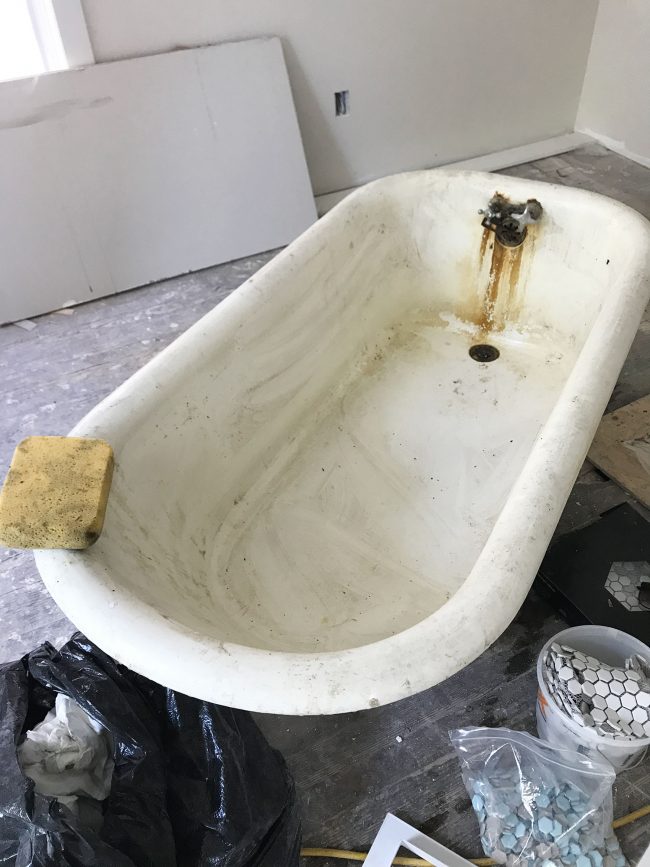Refinish Clawfoot Tub Initial Scrubbing How To Clean Clawfoot Tub