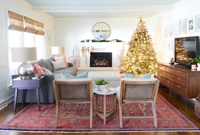 Holiday Christmas Tree Living Room Full 650x439