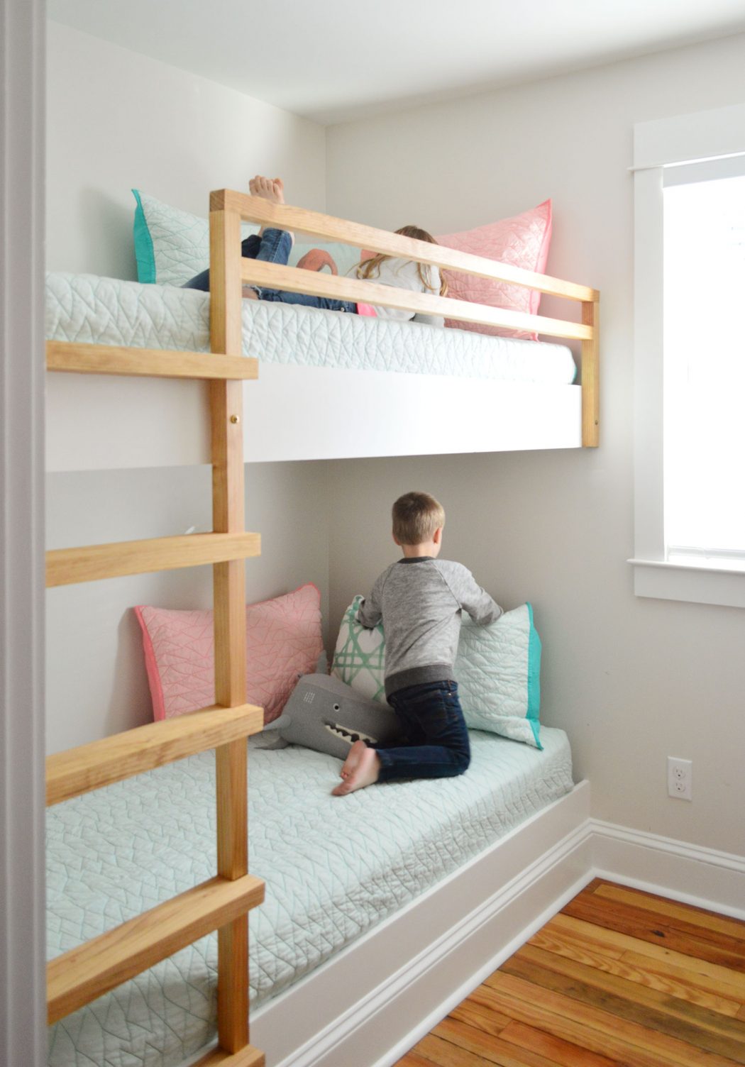 How We Made Built-In Bunk Beds At The Beach House Young ...