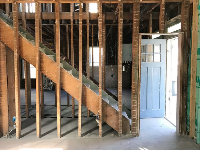 Demo Duplex Stairs To Be Opened