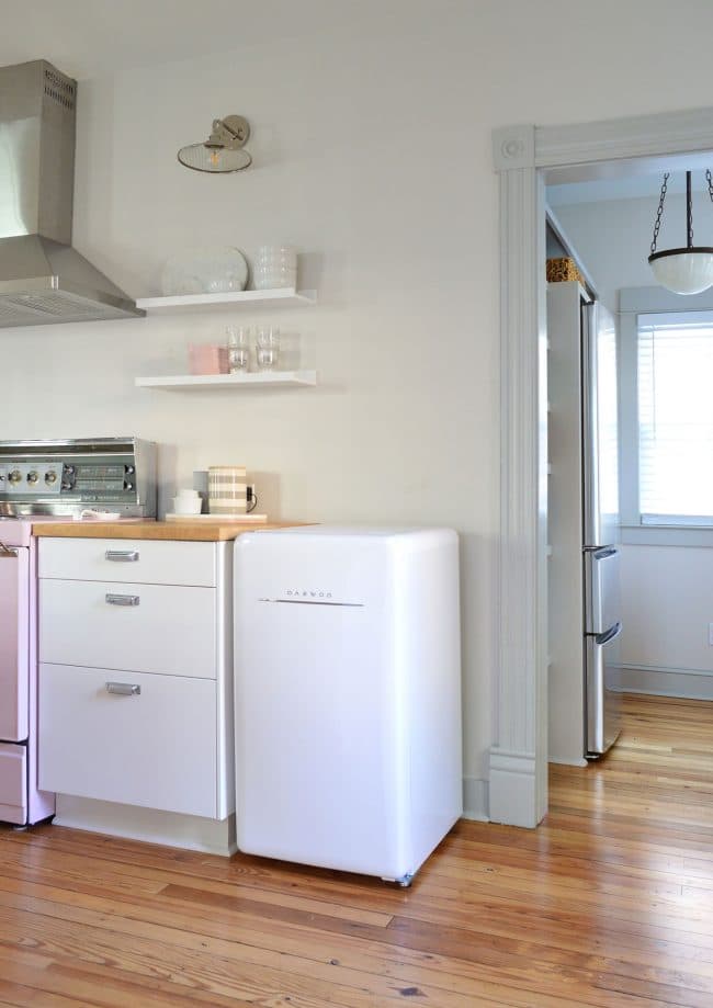 Ep85 Old Mini Fridge In Beach House Kitchen