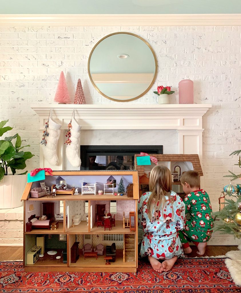 My Victorian Miniature Doll House Made With Love Doll house, Miniature dolls, Dollhouse decorating