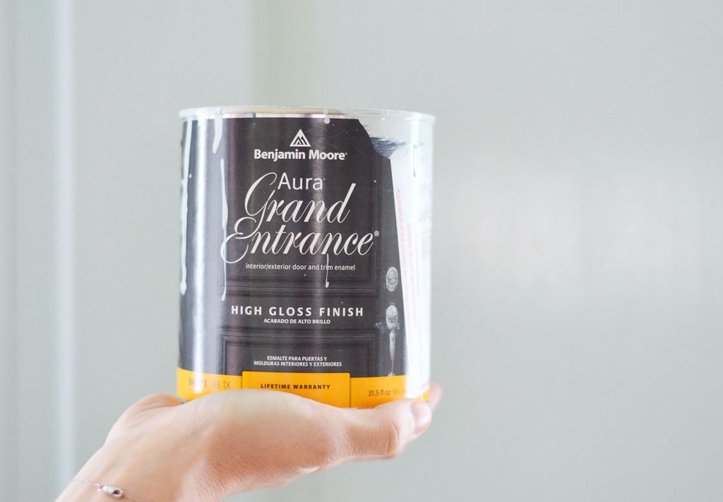 Can of Benjamin Moore Aura Grand Entrance Paint in High Gloss Finish