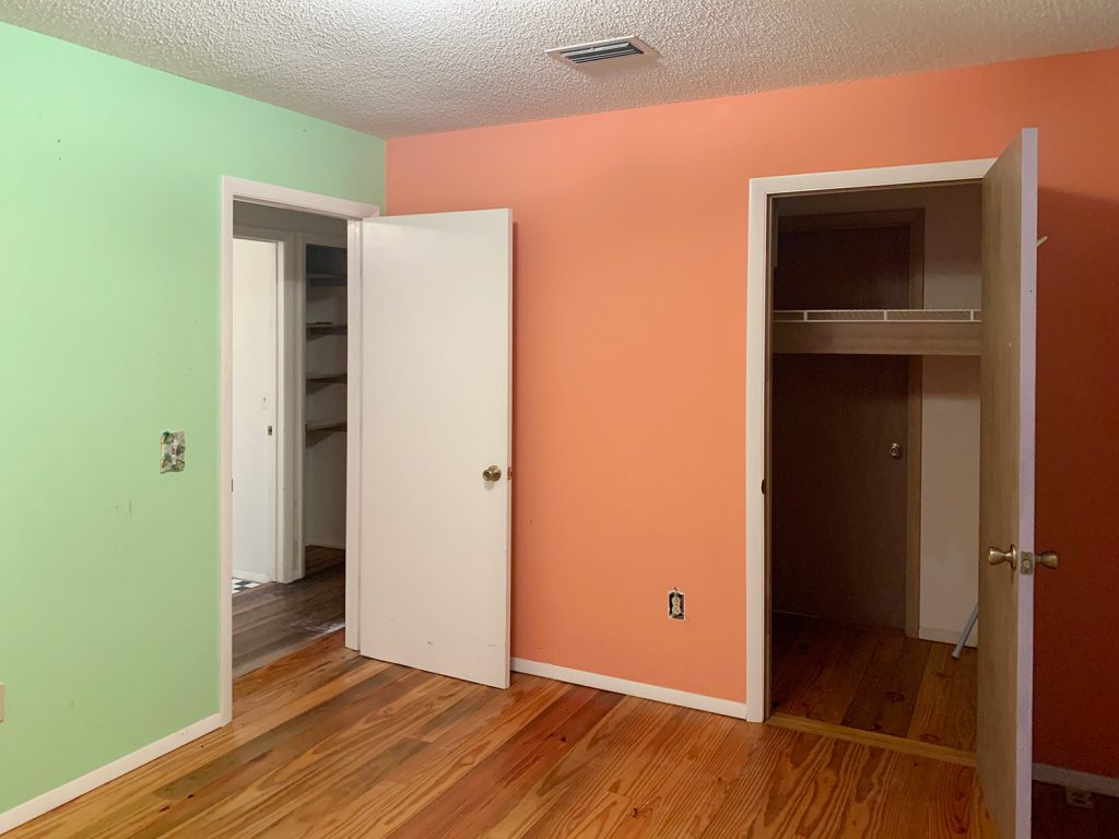 Florida Before Girls Room Double Sided Closet 1024x768