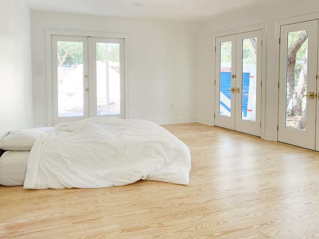 Florida House Floors Mattress In Master Bedroom