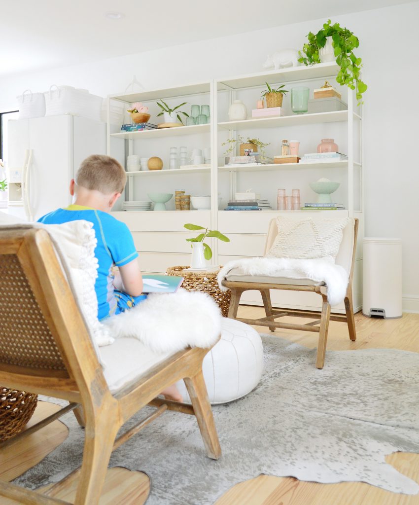 Florida Kitchen Kid In Chair 850x1024