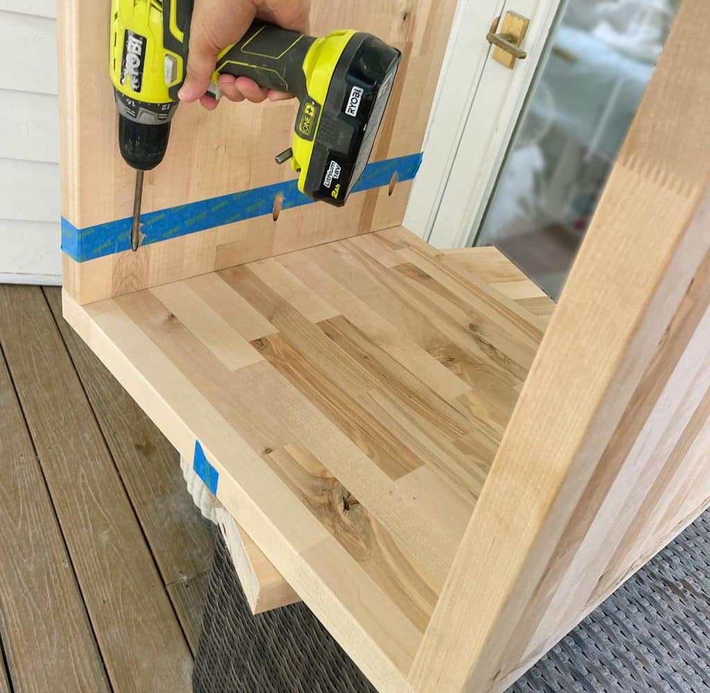 Assembling DIY Butcher Block Nightstand With Pocket Hole Screw